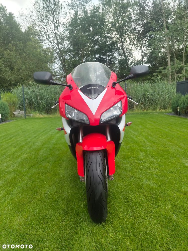 Honda CBR - 8