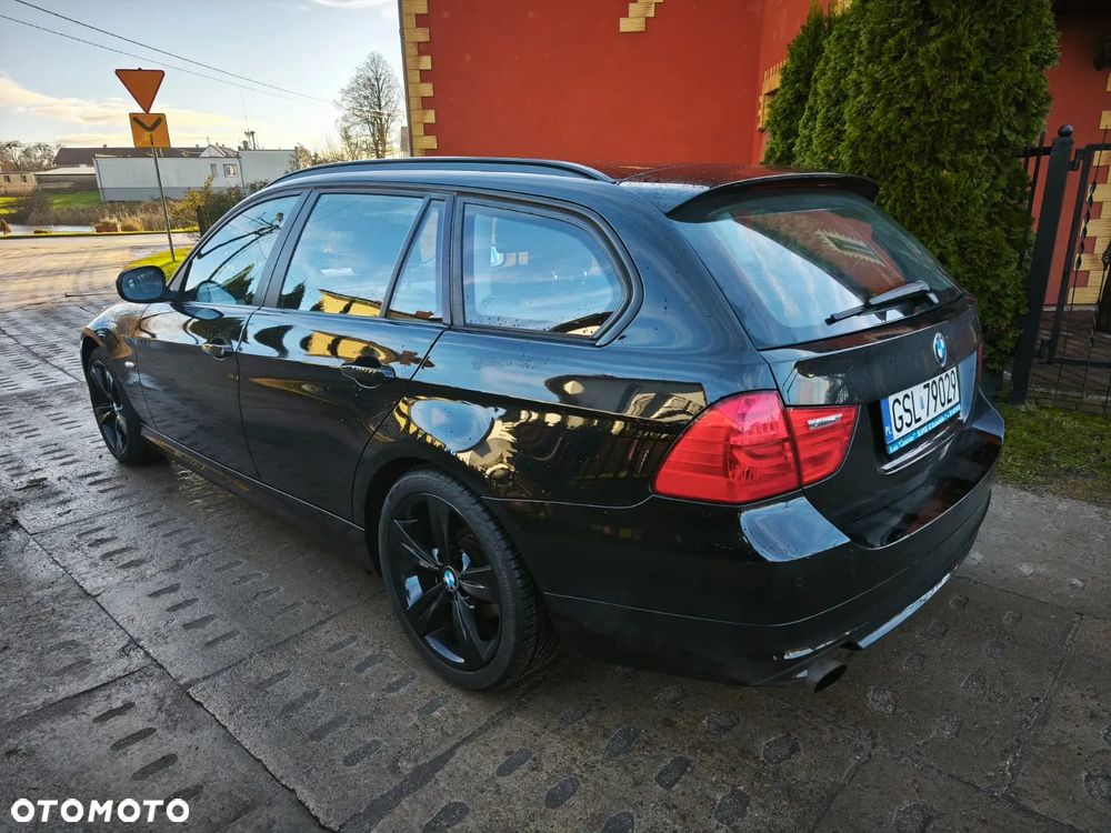 BMW Seria 3 318i - 4