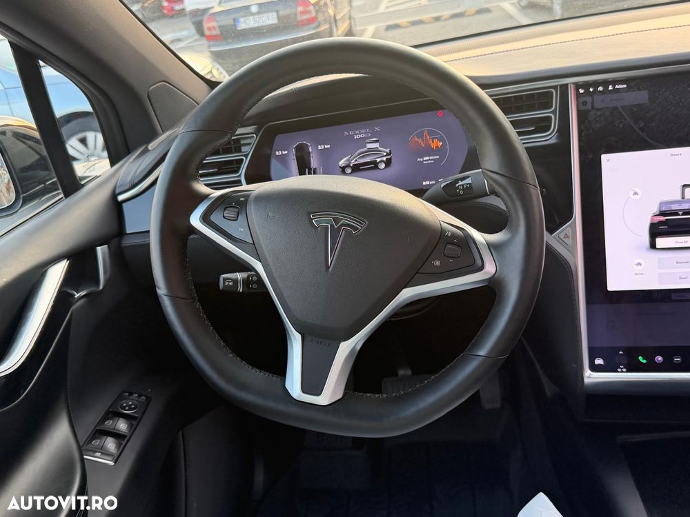 TESLA Model X 2017 — imagine 13