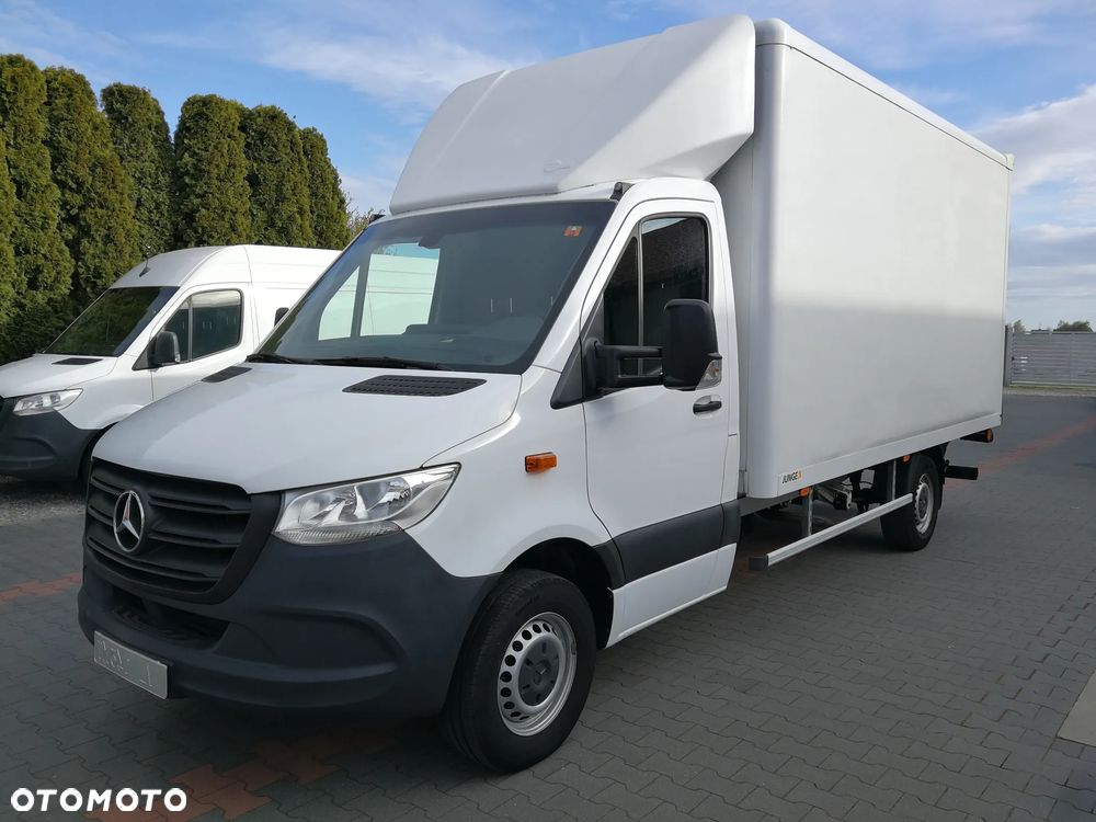 Mercedes-Benz Sprinter - 1