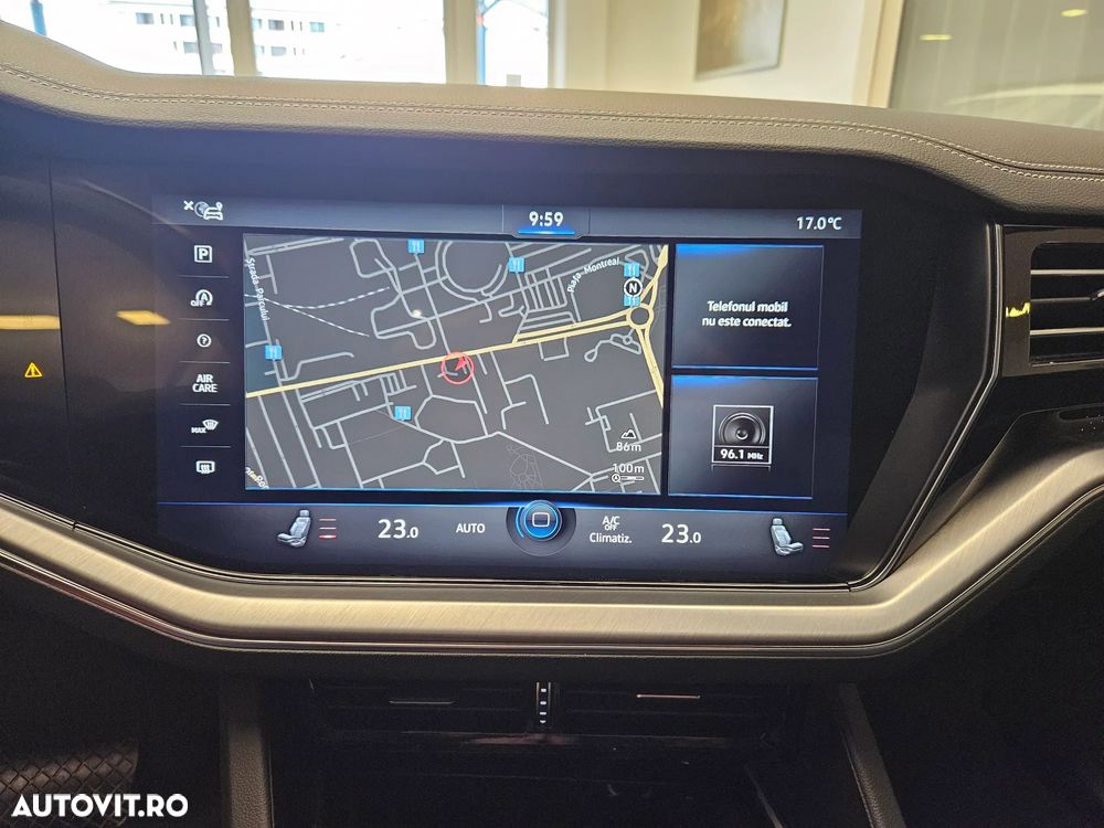 Volkswagen Touareg V6 TDI 4MOTION Elegance - 26