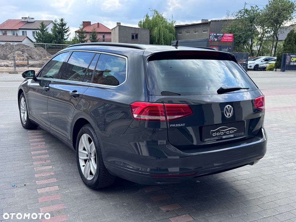 Volkswagen Passat 2.0 TDI (BlueMotion Technology) DSG Comfortline - 9