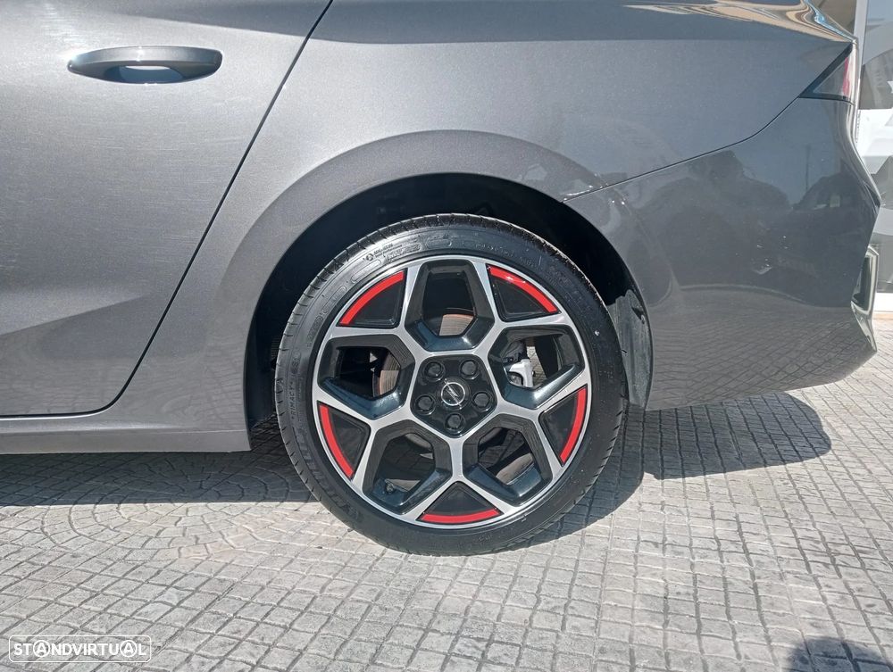 Opel Astra Sports Tourer - 10