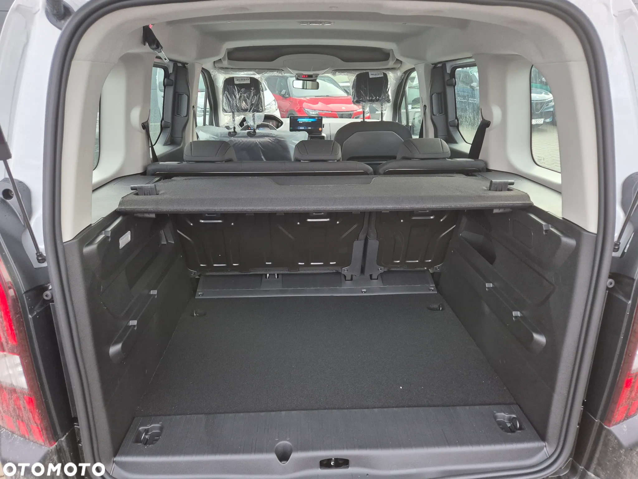 Peugeot Rifter 1.5 BlueHDI Allure S&S - 16