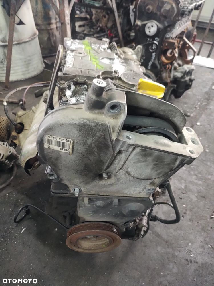 RENAULT MEGANE II 1,6 16V SILNIK K4M760 - 2