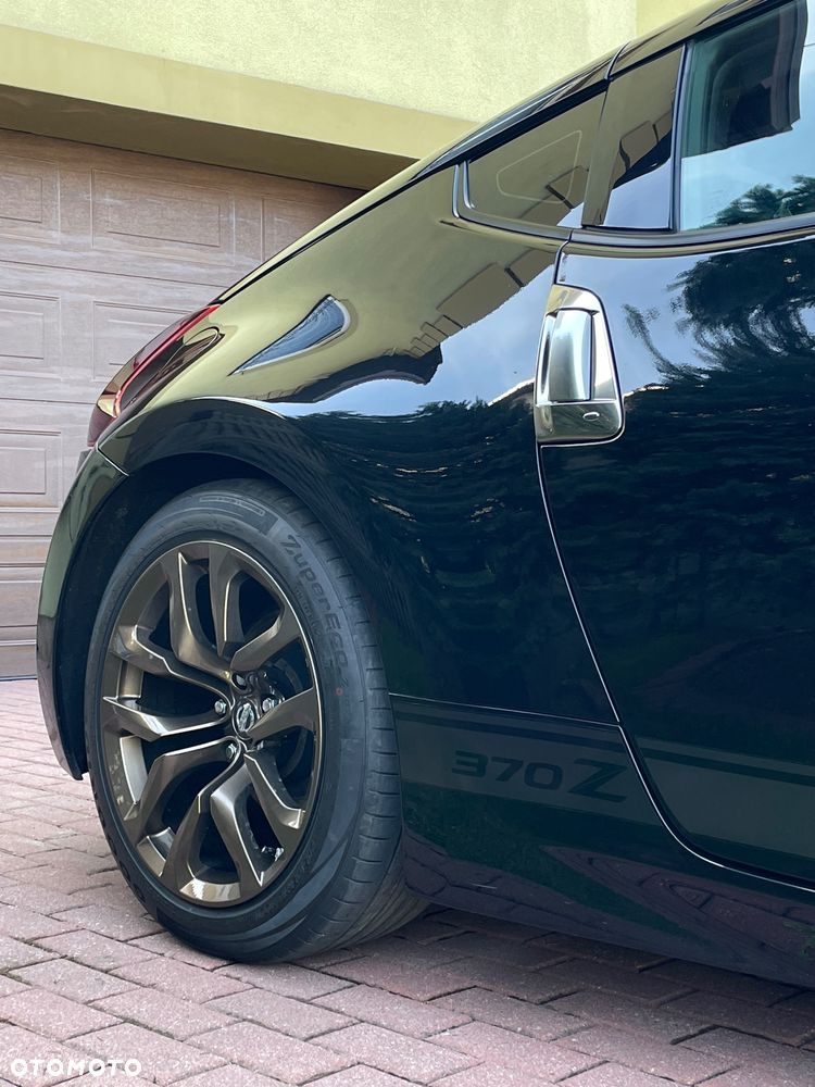 Nissan 370 Z Black Edition - 6