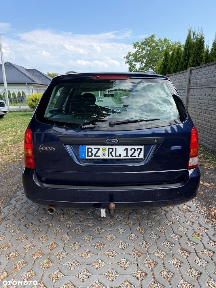 Ford Focus 1.8 Futura - 7