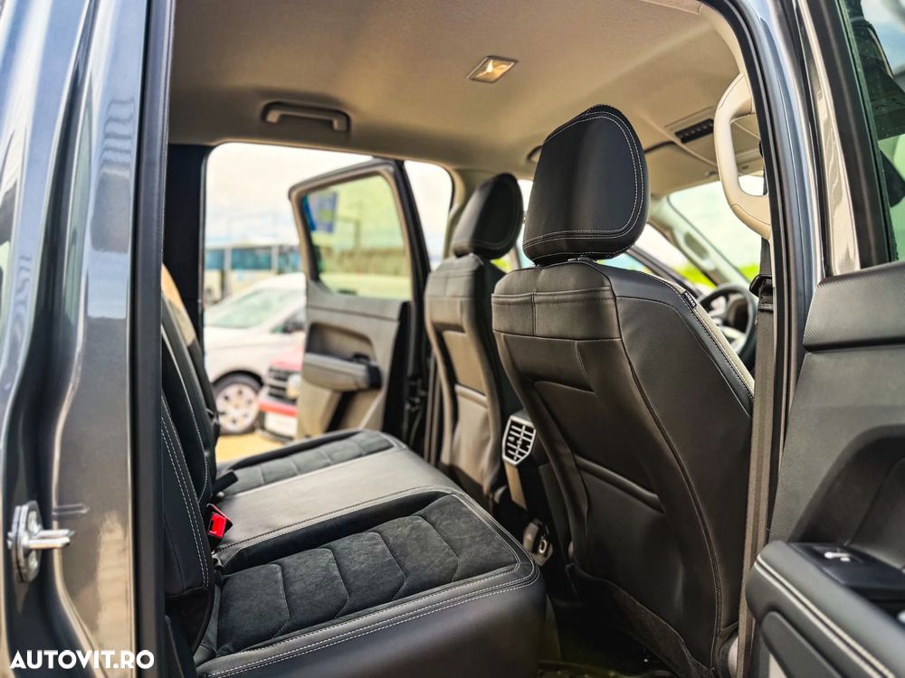 Volkswagen Amarok 3.0 TDI 241 CP 4M 10AT Style - 16