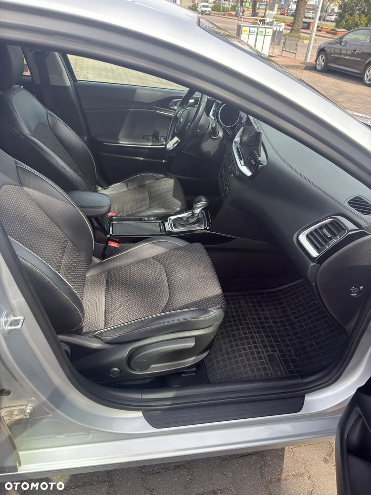 Kia Ceed 1.6 CRDi mHEV L Business Line DCT - 11