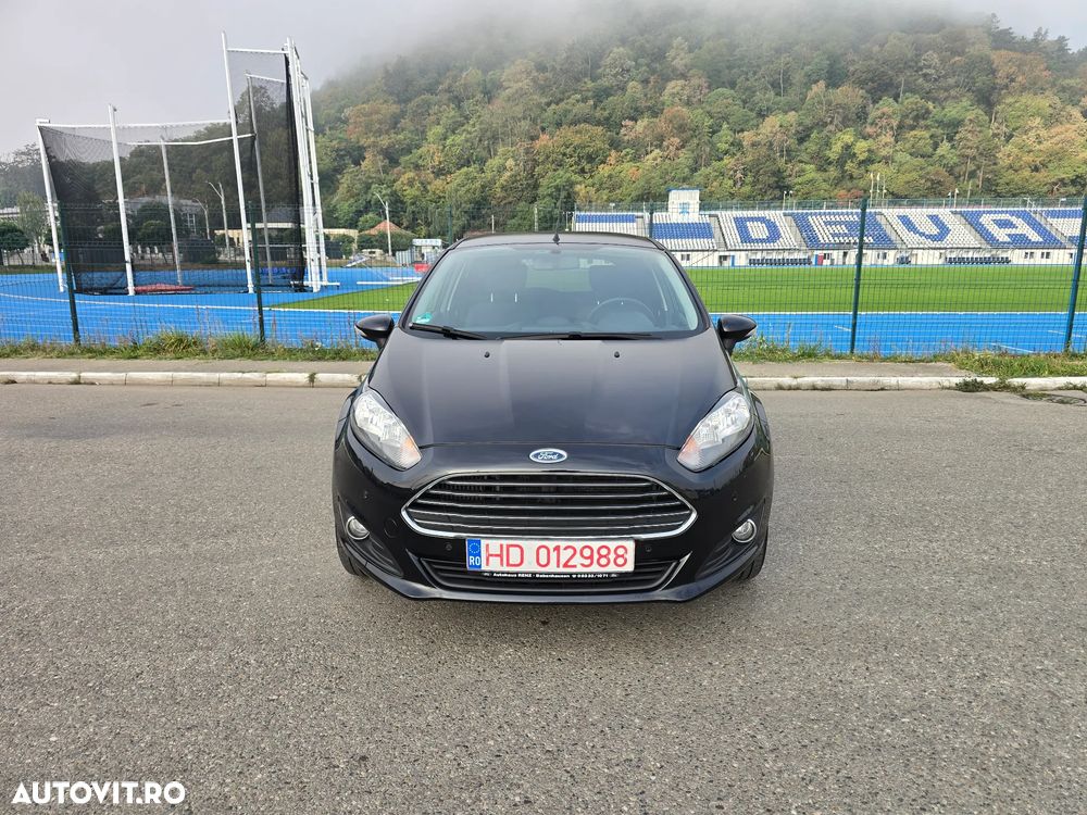 Ford Fiesta 2013 photo 2