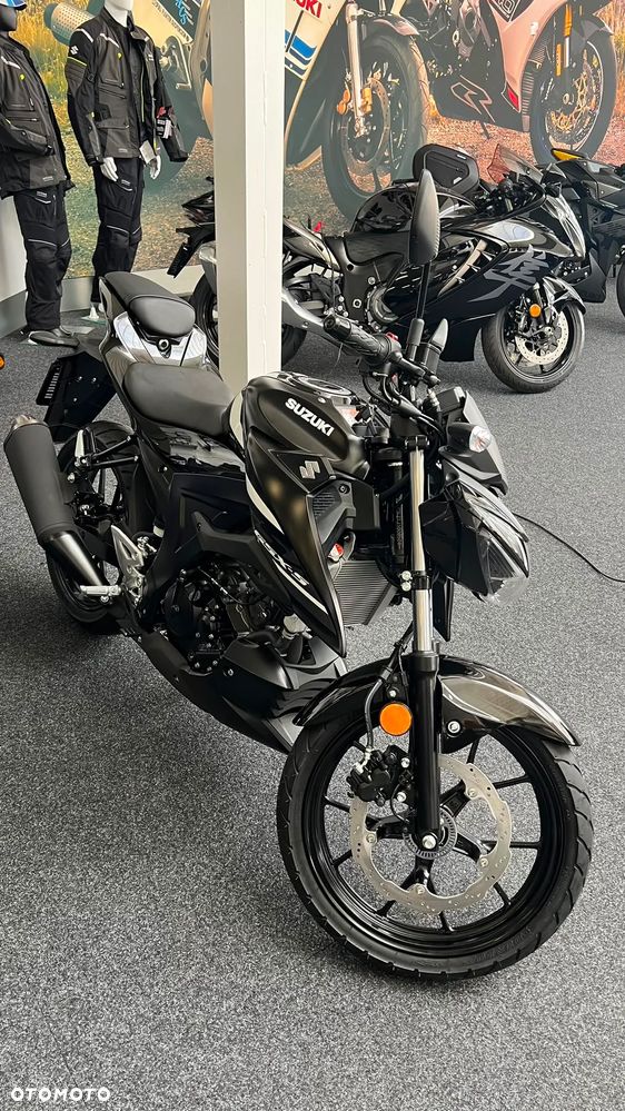 Suzuki GSX - 15