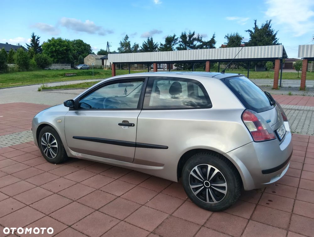 Fiat Stilo ver-1-9-jtd-115-active - 3