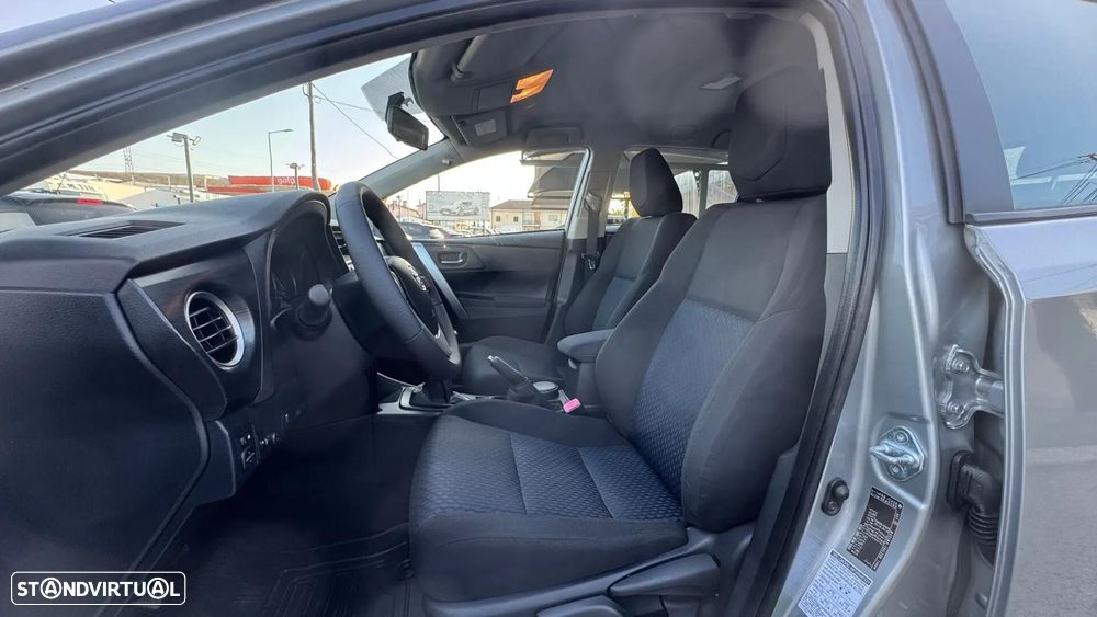 Toyota Auris Touring Sports 1.4 D-4D Active+AC - 12