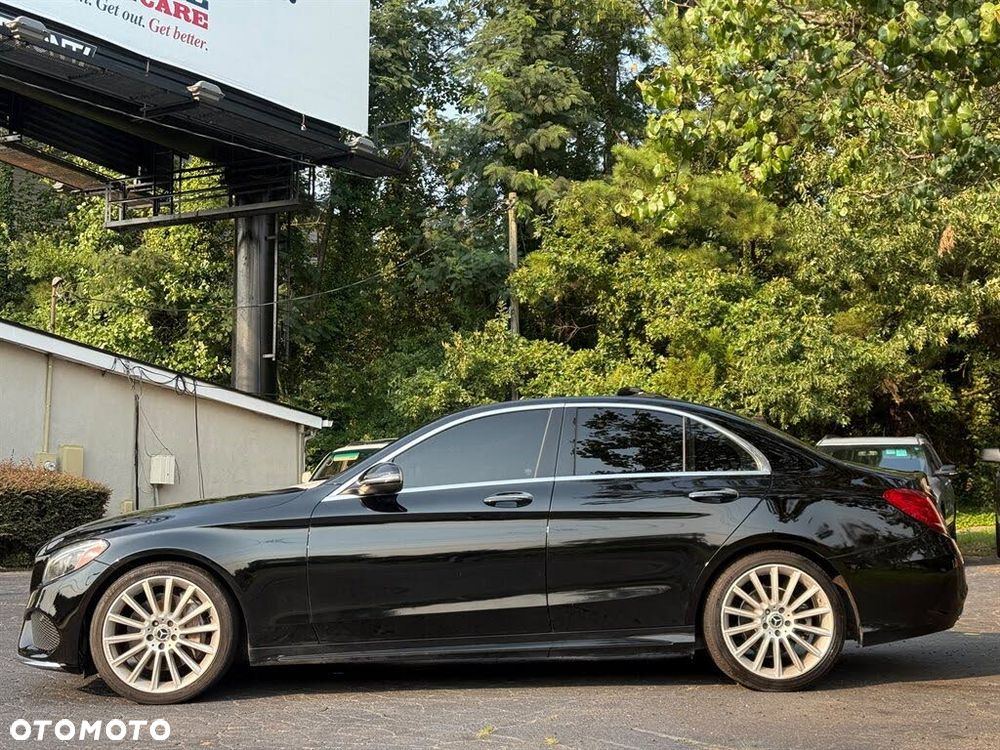 Mercedes-Benz Klasa C 300 9G-TRONIC - 12