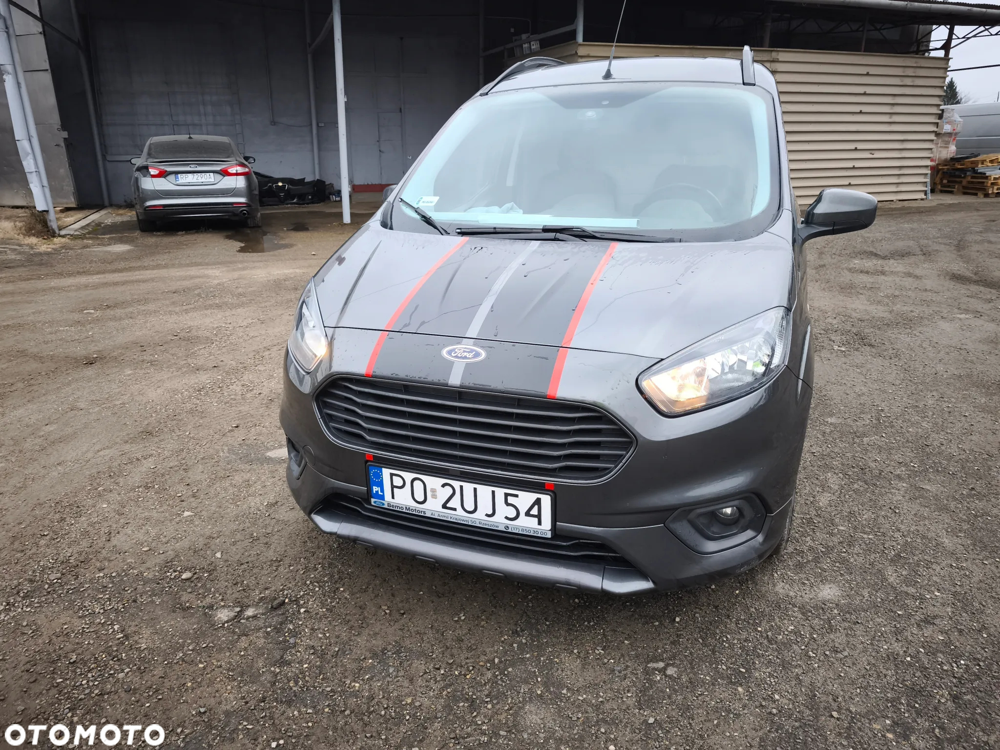 Ford TRANSIT COURIER SPORT - 2