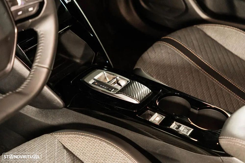 Peugeot e-2008 54 kWh Allure - 36
