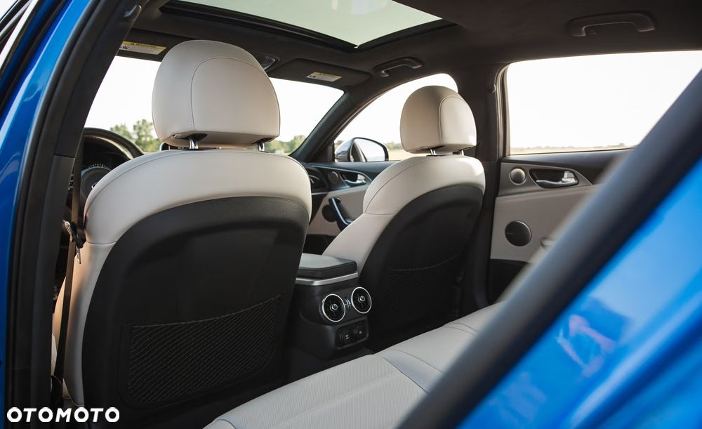 Kia Stinger 3.3 T-GDI AWD GT - 18