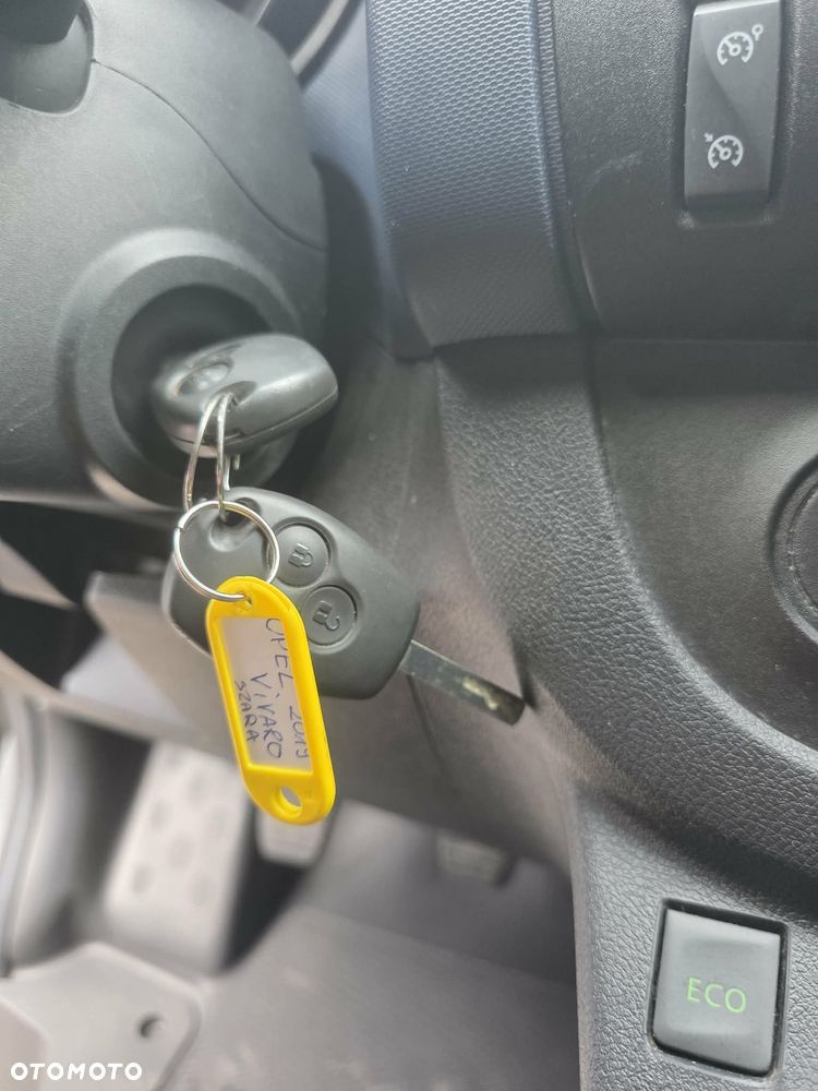 Opel Vivaro - 26