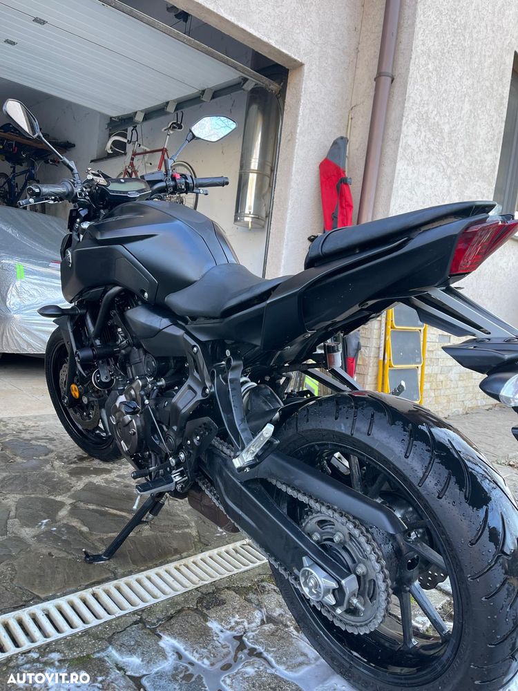 Yamaha MT-07 - 2