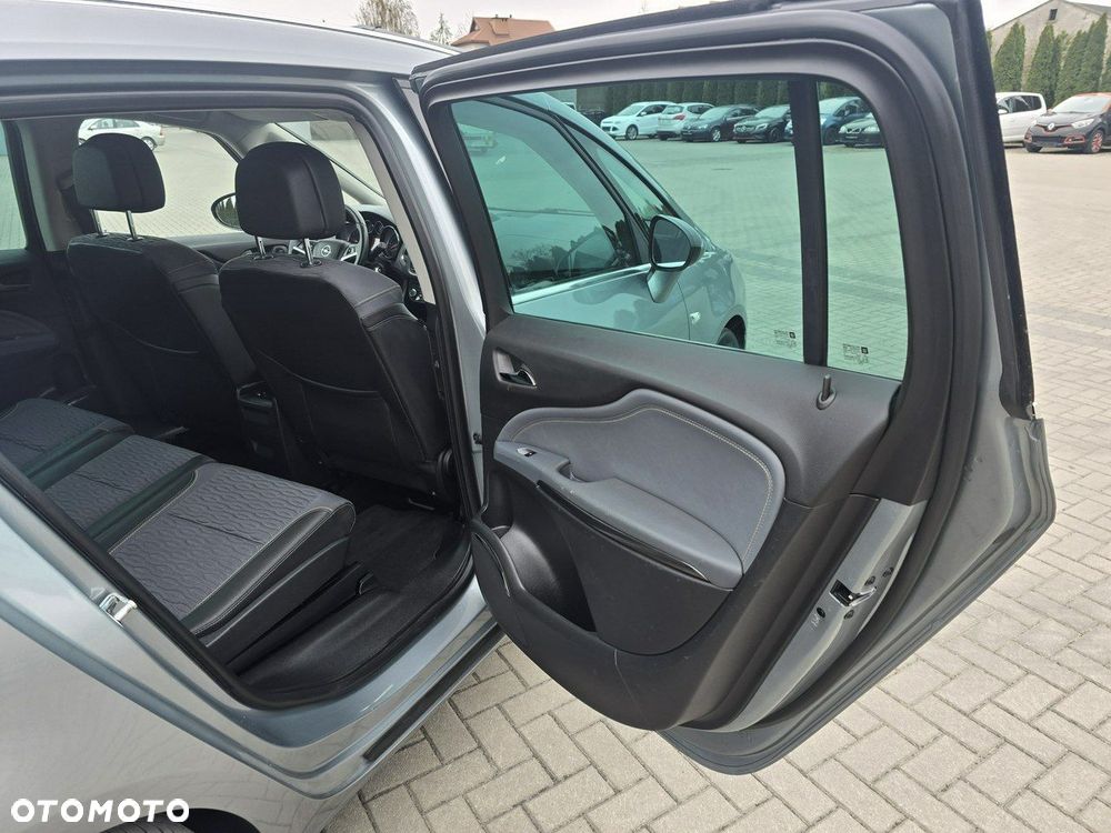 Opel Zafira - 19