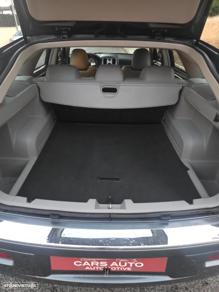 Chrysler 300 C Touring 3.0 CRD - 33