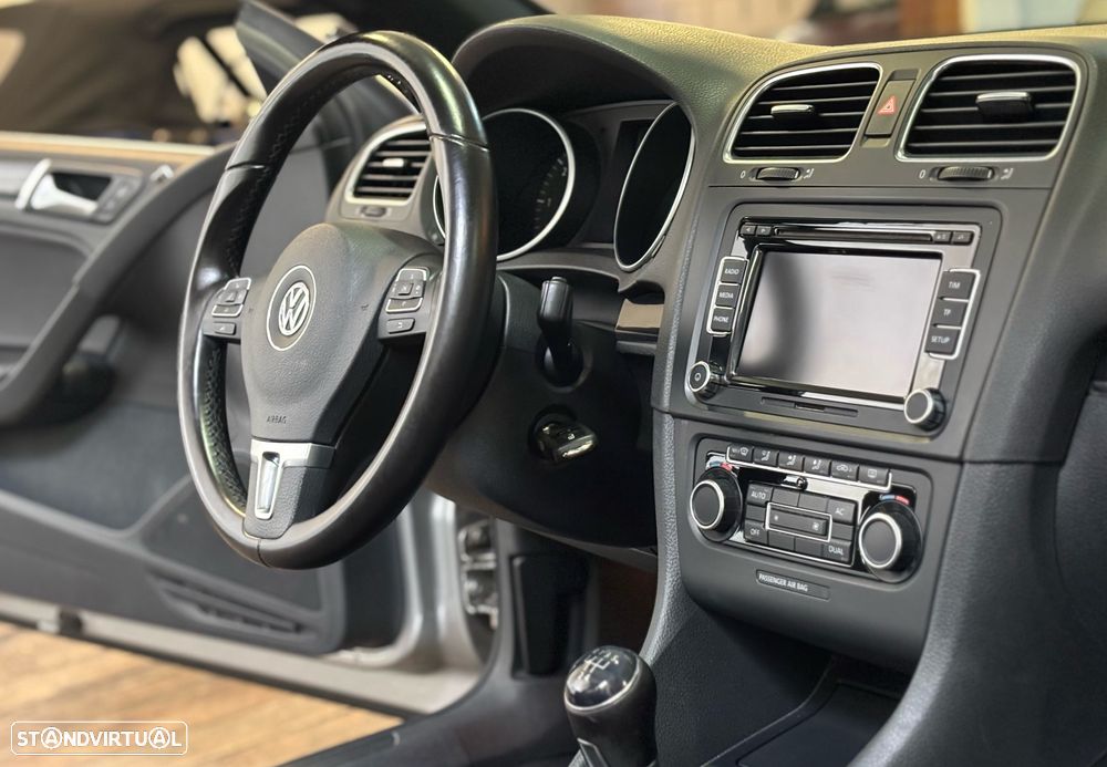 VW Golf Cabriolet 1.6 TDi Lounge - 26