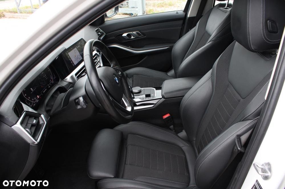 BMW Seria 3 - 12