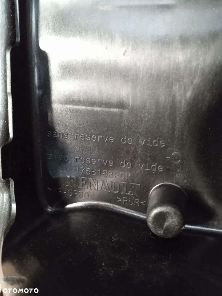 Pokrywa silnika Master 2.3 175B18320R - 2