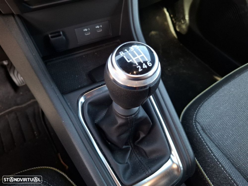 Renault Captur 1.0 TCe Techno Bi-Fuel - 18