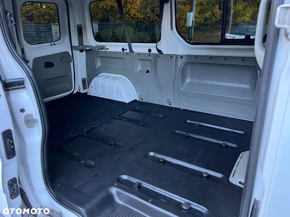 Renault Trafic Passenger FAP L2H1 Expression - 18
