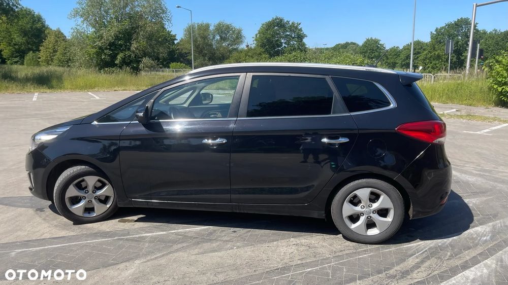 Kia Carens 1.7 CRDi L 7os - 6