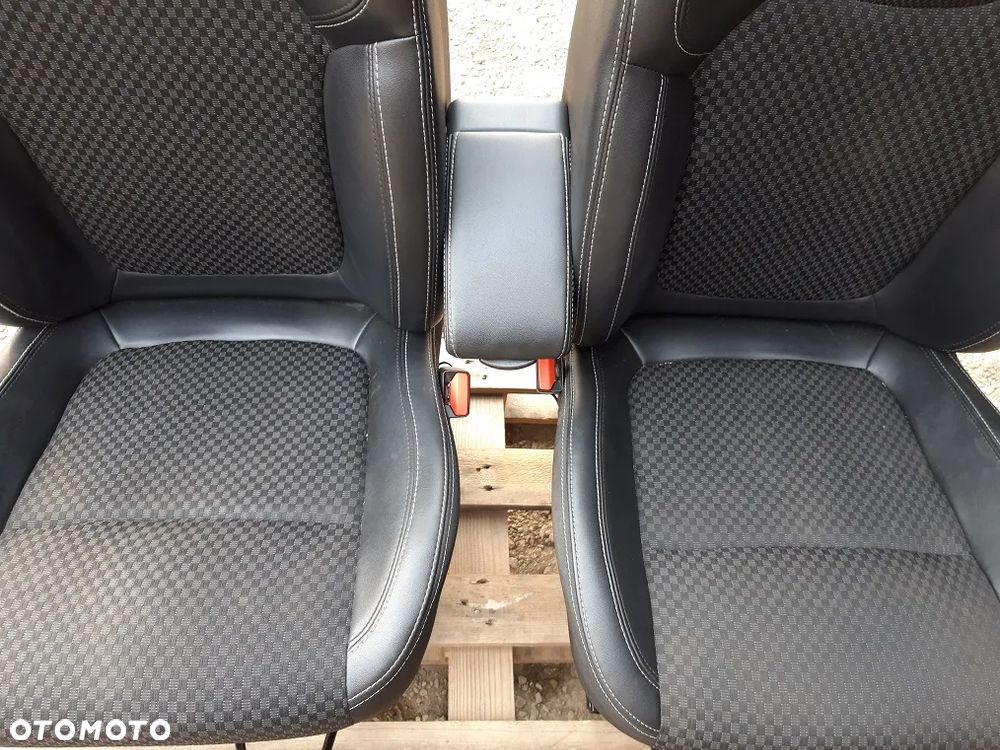 RENAULT CLIO IV HB.  HATCHBACK FOTELE KANAPA TYLNA PASY WNETRZE SRUBY BOCZKI - 2