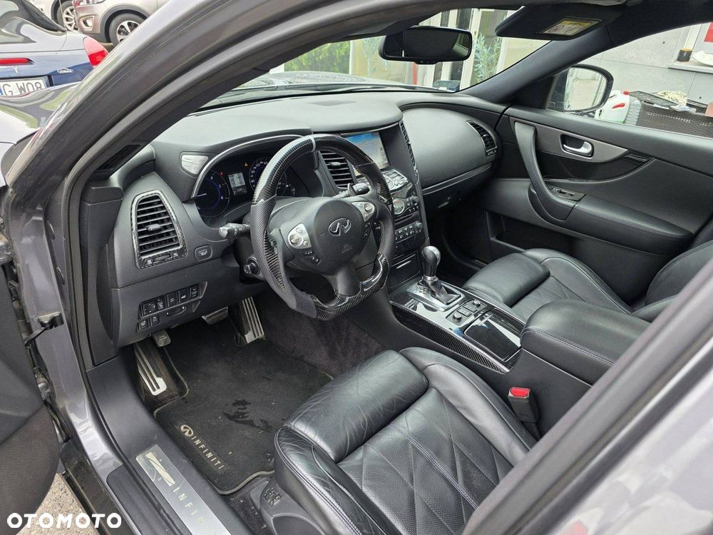 Infiniti QX70 - 9