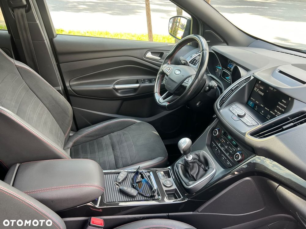 Ford Kuga 2.0 TDCi 4x4 ST-Line - 11