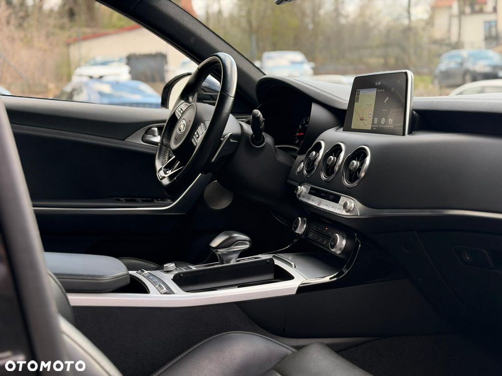 Kia Stinger 2.0 T-GDI GT Line - 19