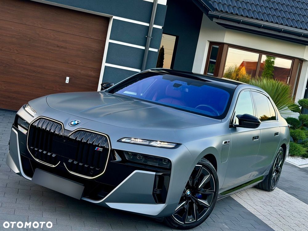 BMW Seria 7 M760e PHEV xDrive Individual Edition sport - 26