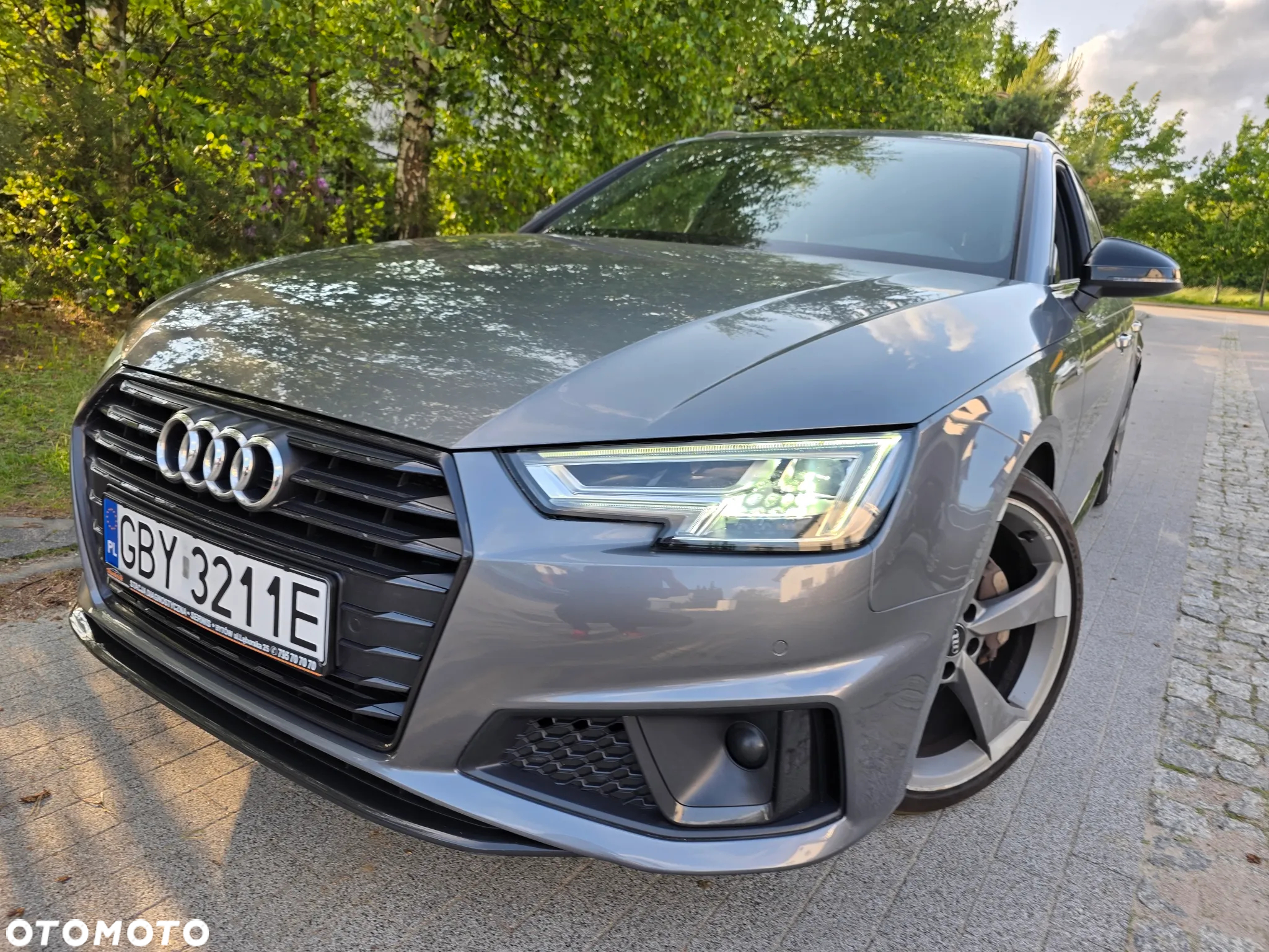 Audi A4 Avant 2.0 TDI ultra S tronic design - 5