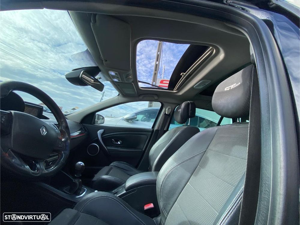 Renault Mégane Sport Tourer 1.5 dCi GT Line SS - 25