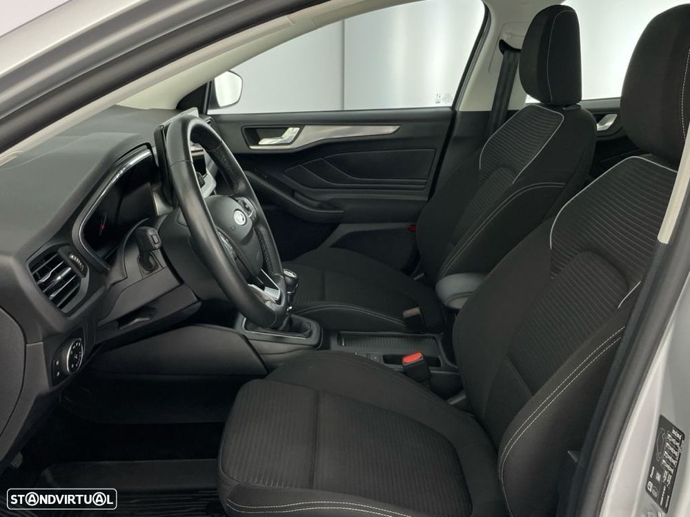 Ford Focus SW 1.0 EcoBoost Titanium - 11