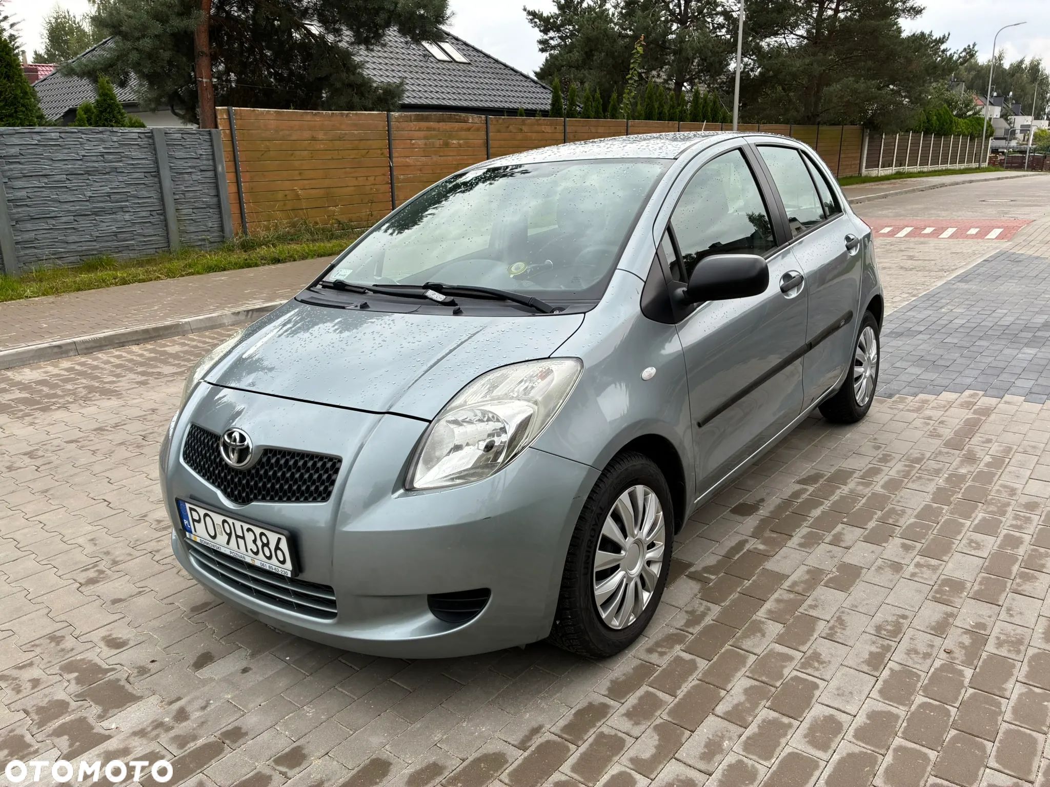 Toyota Yaris - 1