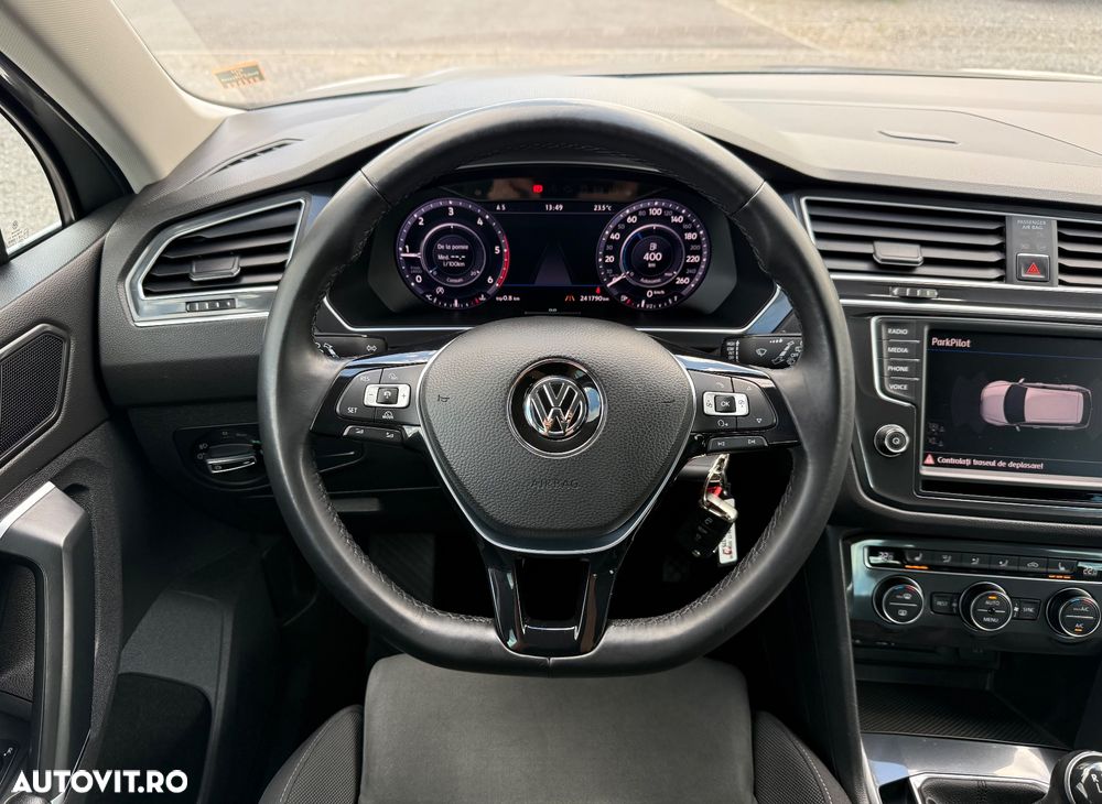 Volkswagen Tiguan 2.0 TDI SCR 4MOTION BlueMotion Technology Exclusive - 27