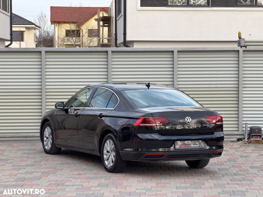 Volkswagen Passat 1.6 TDI DSG Comfortline - 4