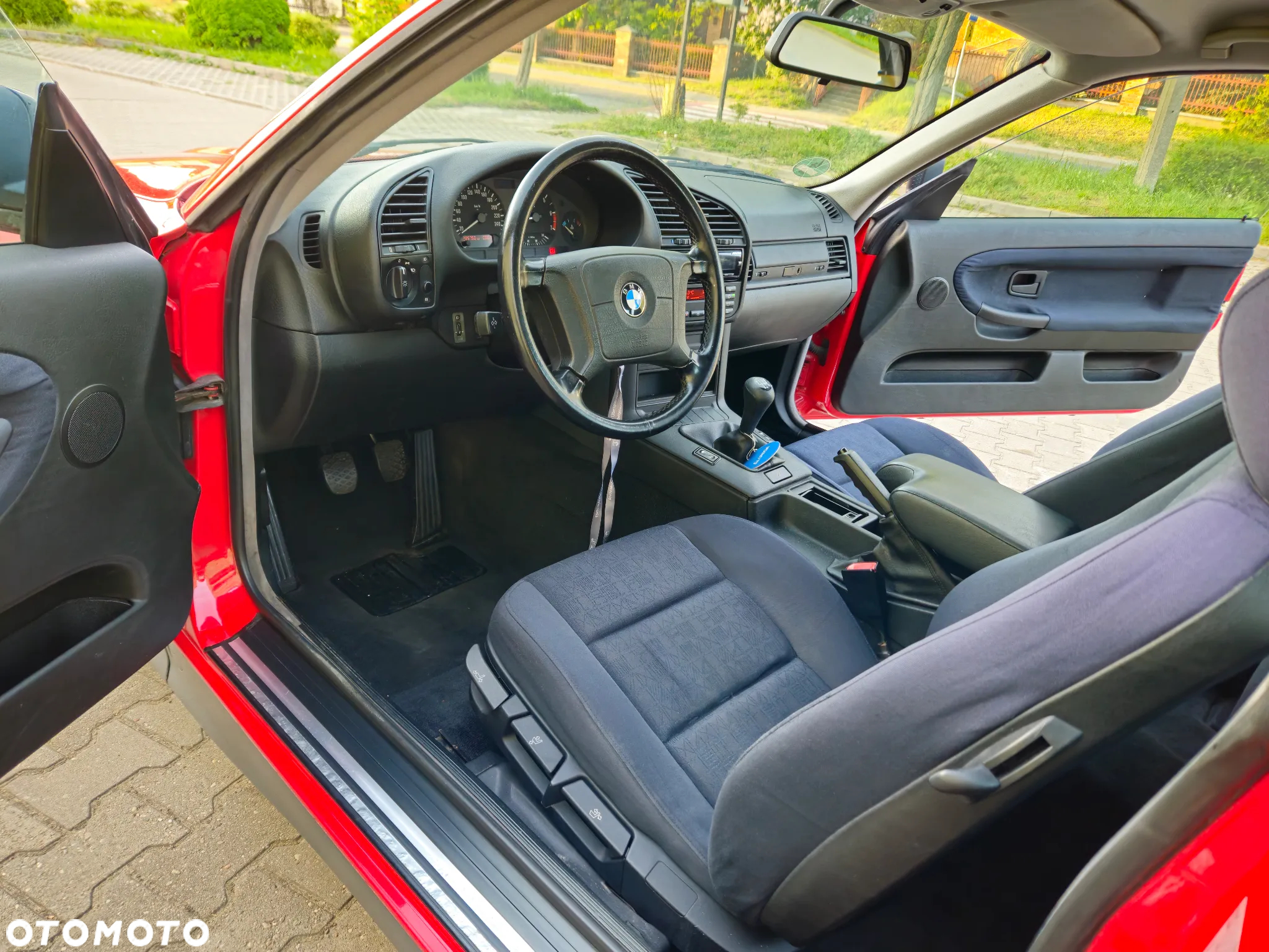 BMW Seria 3 316i - 28