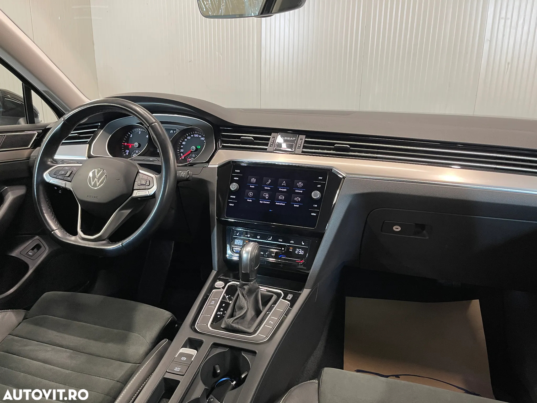 Volkswagen Passat 2.0 TDI DSG Highline - 8