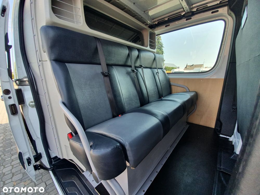 Mercedes-Benz Sprinter - 17