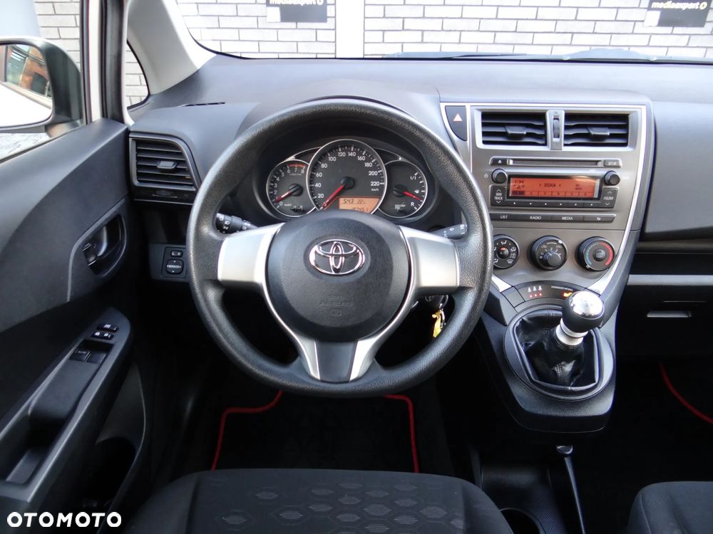 Toyota Verso S 1.33 VVT-i Club - 25