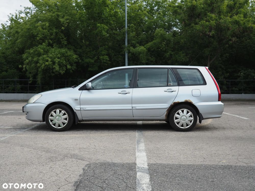 Mitsubishi Lancer - 8