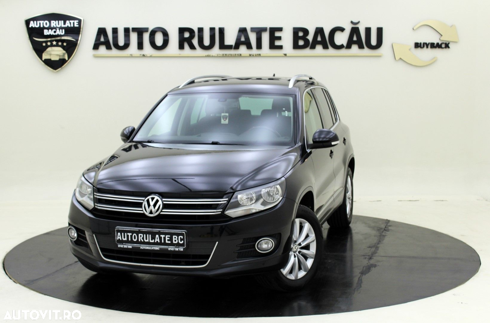 Volkswagen Tiguan - 2