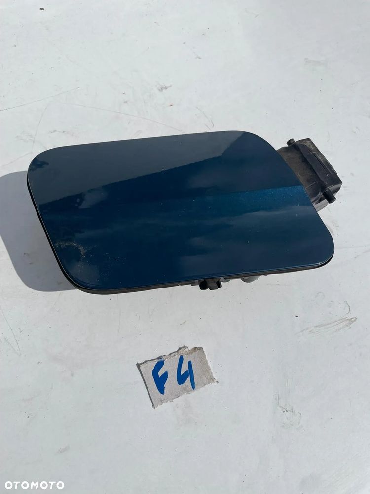 PEUGEOT 3008 II BENZYNA KLAPKA PALIWA 981010968A