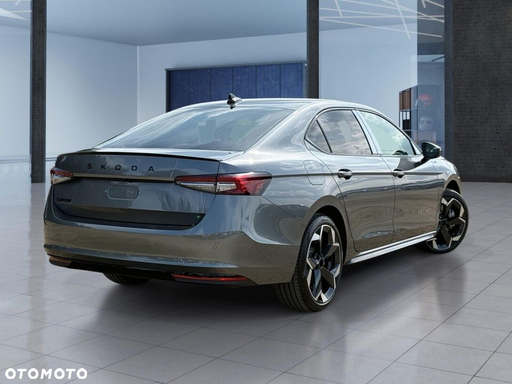 Skoda Superb 2.0 TSI Sportline DSG - 3